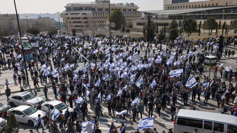 230220130714-03-israel-protests-022023